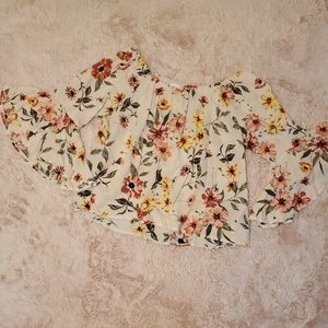 EUC Boutique off shoulder bell sleeve shirt